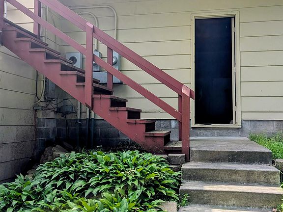 4th image of 800 Central Ave APT 1