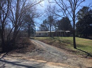 371 Dial Hollow Rd, Hohenwald, TN 38462