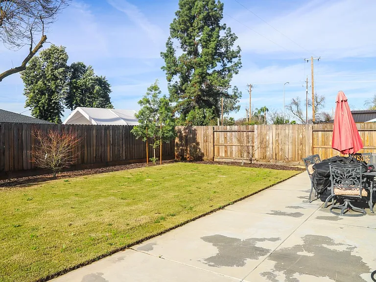 2040 Descanso Ave — Photo 3