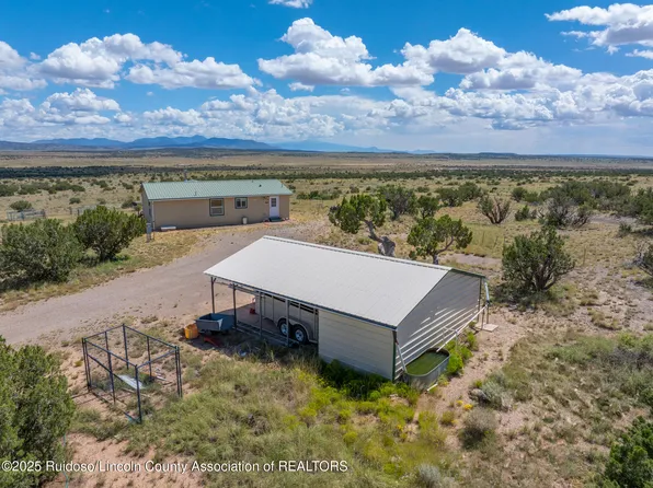 102 Lost Calf Ln, Carrizozo, NM 88301