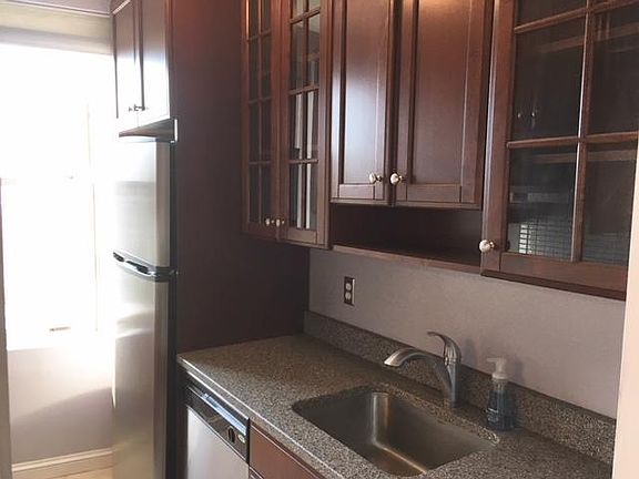 Remodeled kitchen, dishwasher, plenty of cabinet space! 