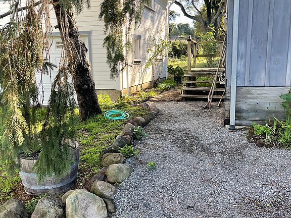 3rd image of 2295 Goodwin Ave