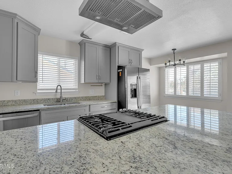 10516 Cuesta Brava Ln — Photo 11
