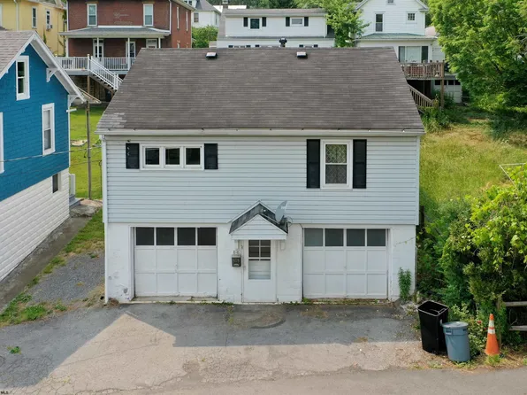 818 Ridgeway Ave, Morgantown, WV 26505