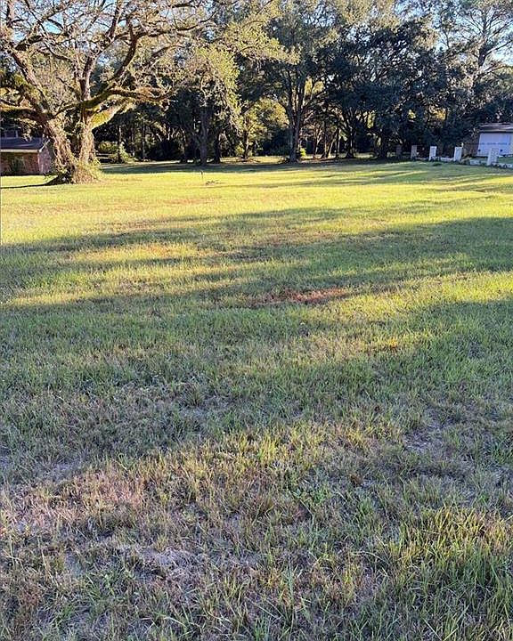 2nd image of 5713 Hillview Rd