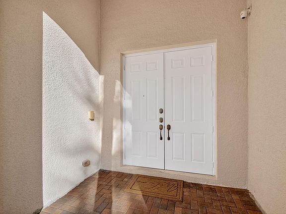 5th image of 876 Gazetta Way