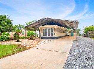1686 Santa Cruz Dr, Lillian, AL 36549