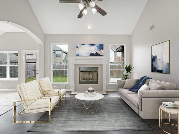 3rd image of 102 Foxwood Ln