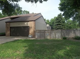 5357 W Birnhamwood Dr #15, Sioux Falls, SD 57106