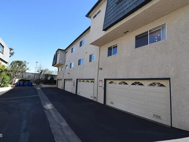18550 Hatteras St #73 — Photo 28