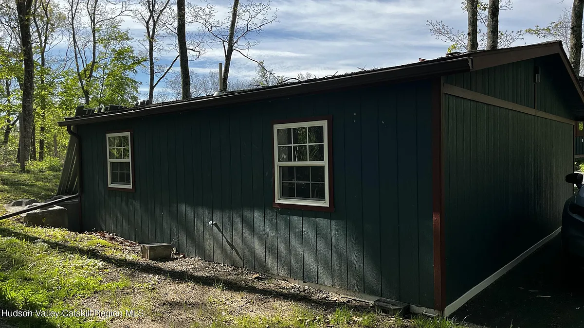 Building Photo - 129 Johnson Hill Rd #3
