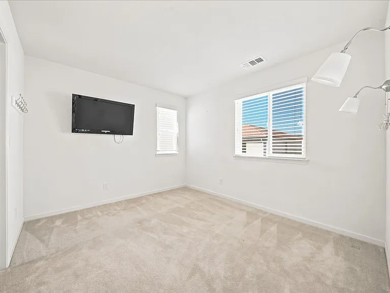 15 Bannock Glen Pl — Photo 26