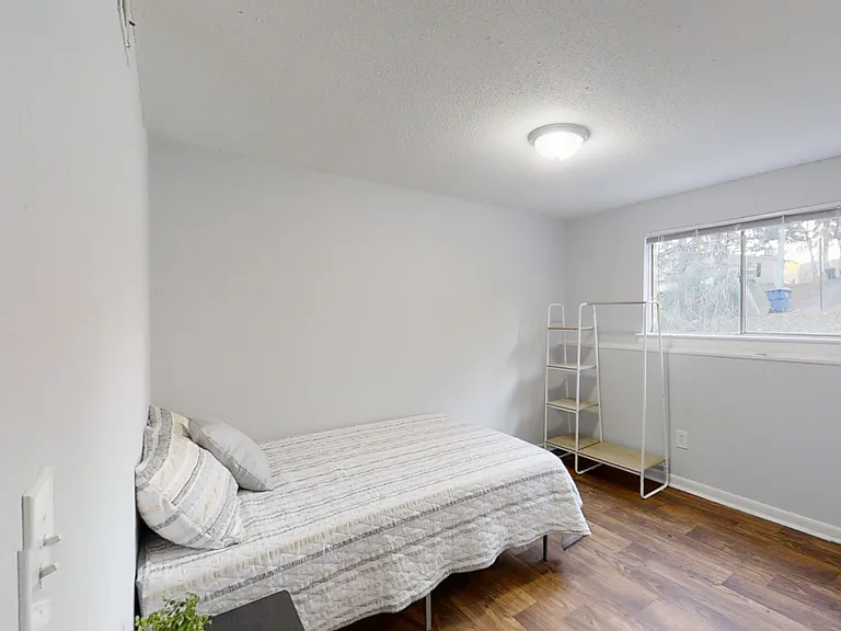 3791 N Camp Creek Pkwy SW — Photo 2