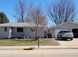 717 8th Ave SW, Pipestone, MN 56164