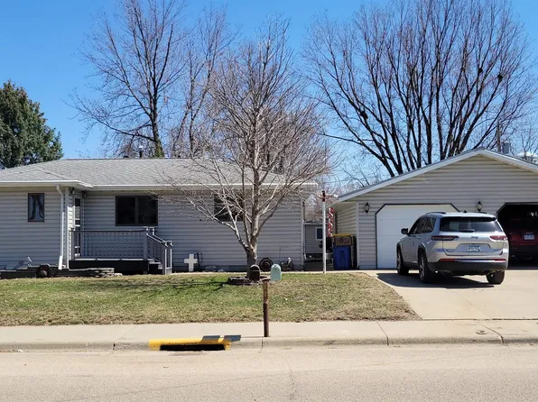 717 8th Ave SW, Pipestone, MN 56164