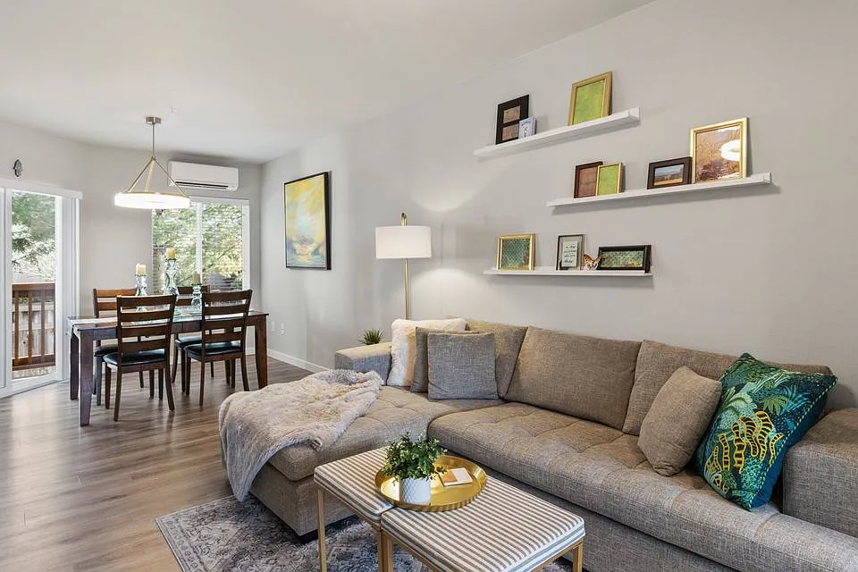 2 bed, 1068 sqft, $2,650 — Photo 4