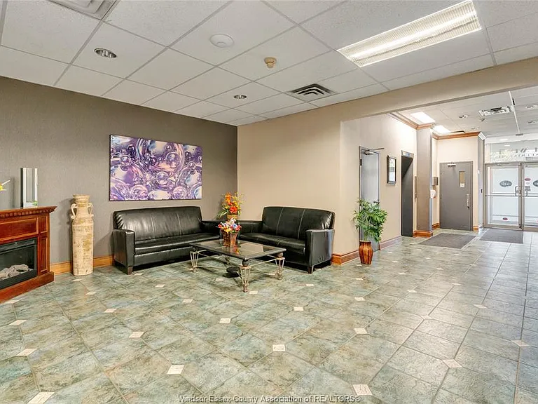 540 Ouellette Ave #7B — Photo 26
