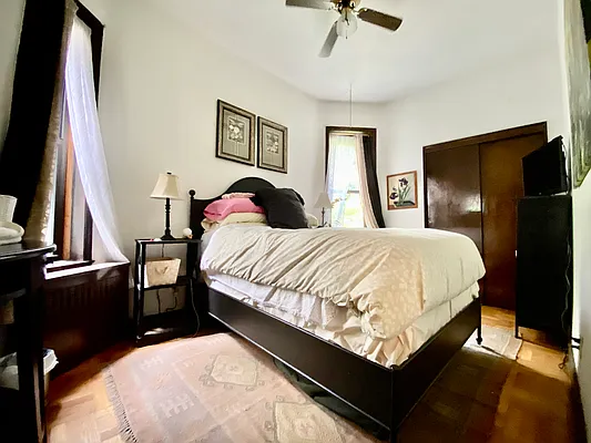 Rented by Compass | media 12