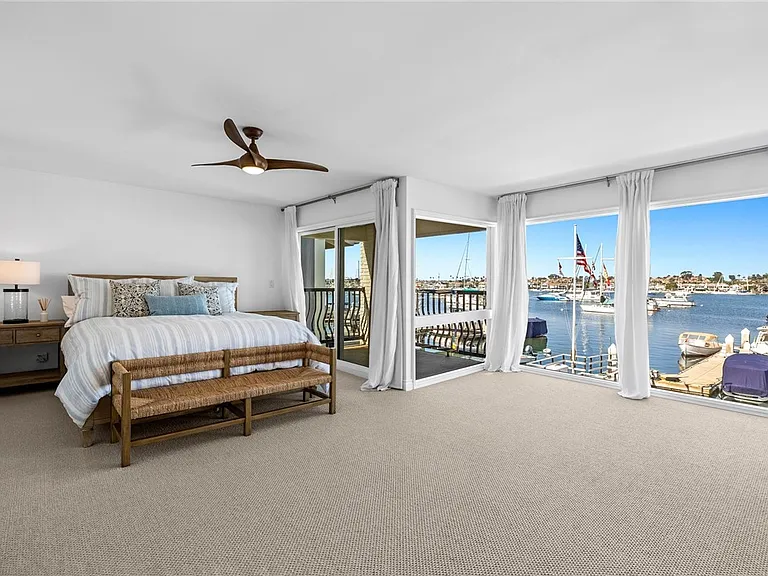 1202 E Balboa Blvd — Photo 15