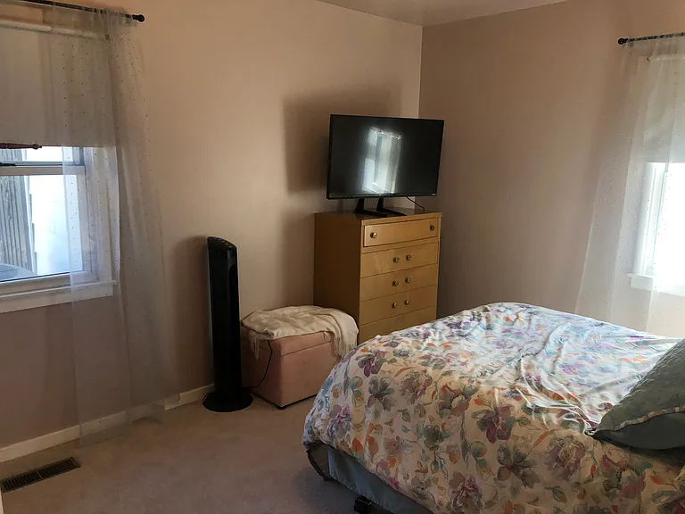 536 Eureka Ave — Photo 14