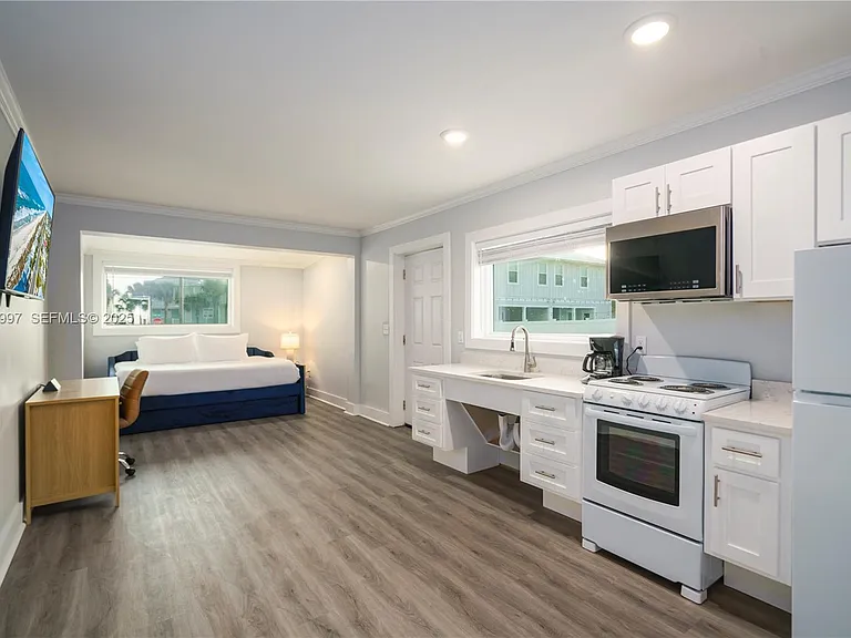 17784 Front Beach Rd #16 — Photo 2
