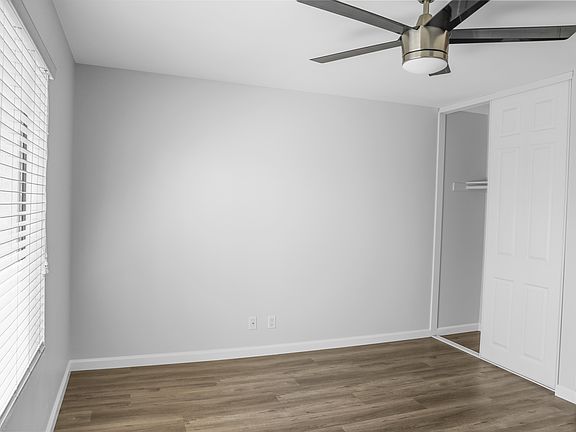 3rd image of 620 W Hyde Park Blvd Unit 209