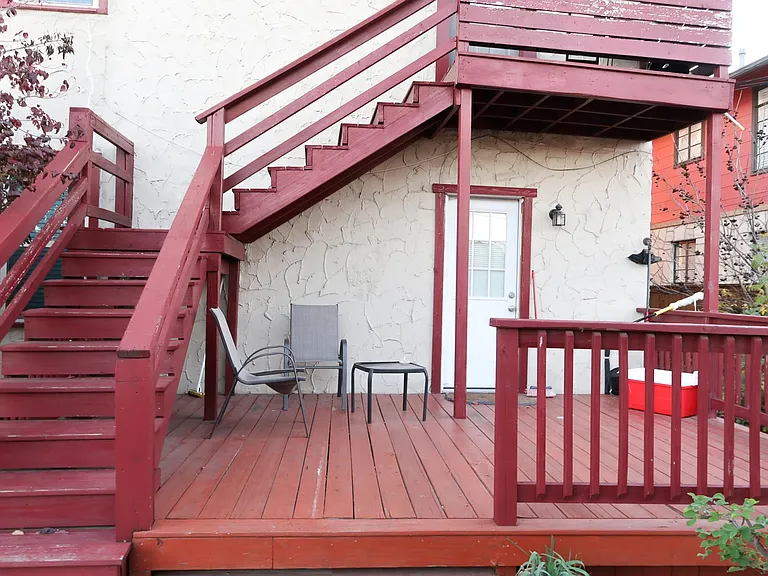 1547 W Agarita Ave #C — Photo 12