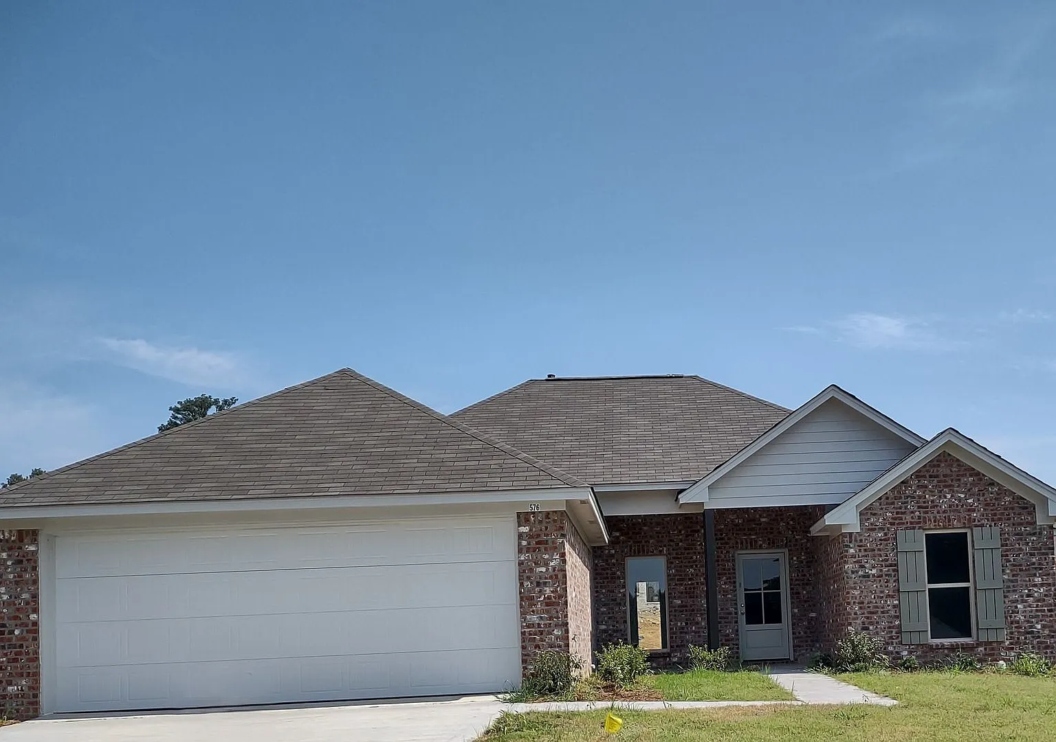 576 Silver Hill Dr Pearl, MS — Photo 1