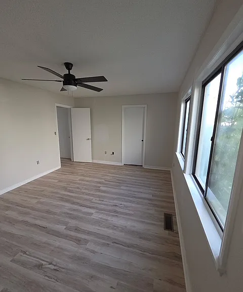 1906 Edge Dr — Photo 9