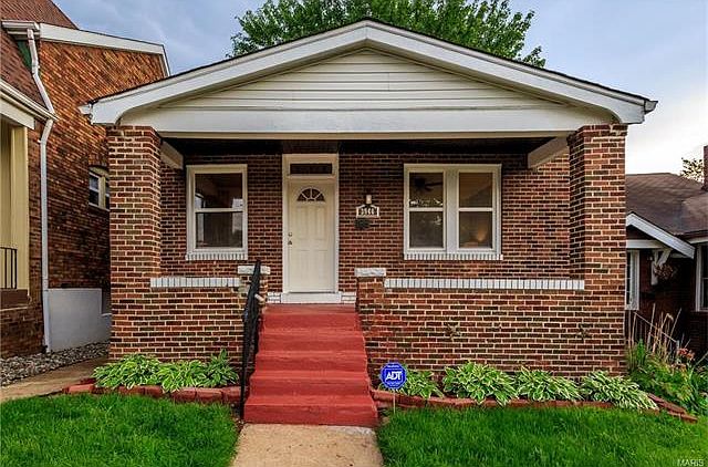 1st image of 3946 Parker Ave