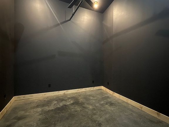3rd image of 21 W Broadway APT 306