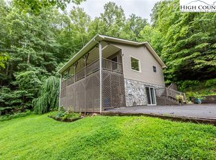 15595 Us Highway 421 Hwy S, Deep Gap, NC 28618