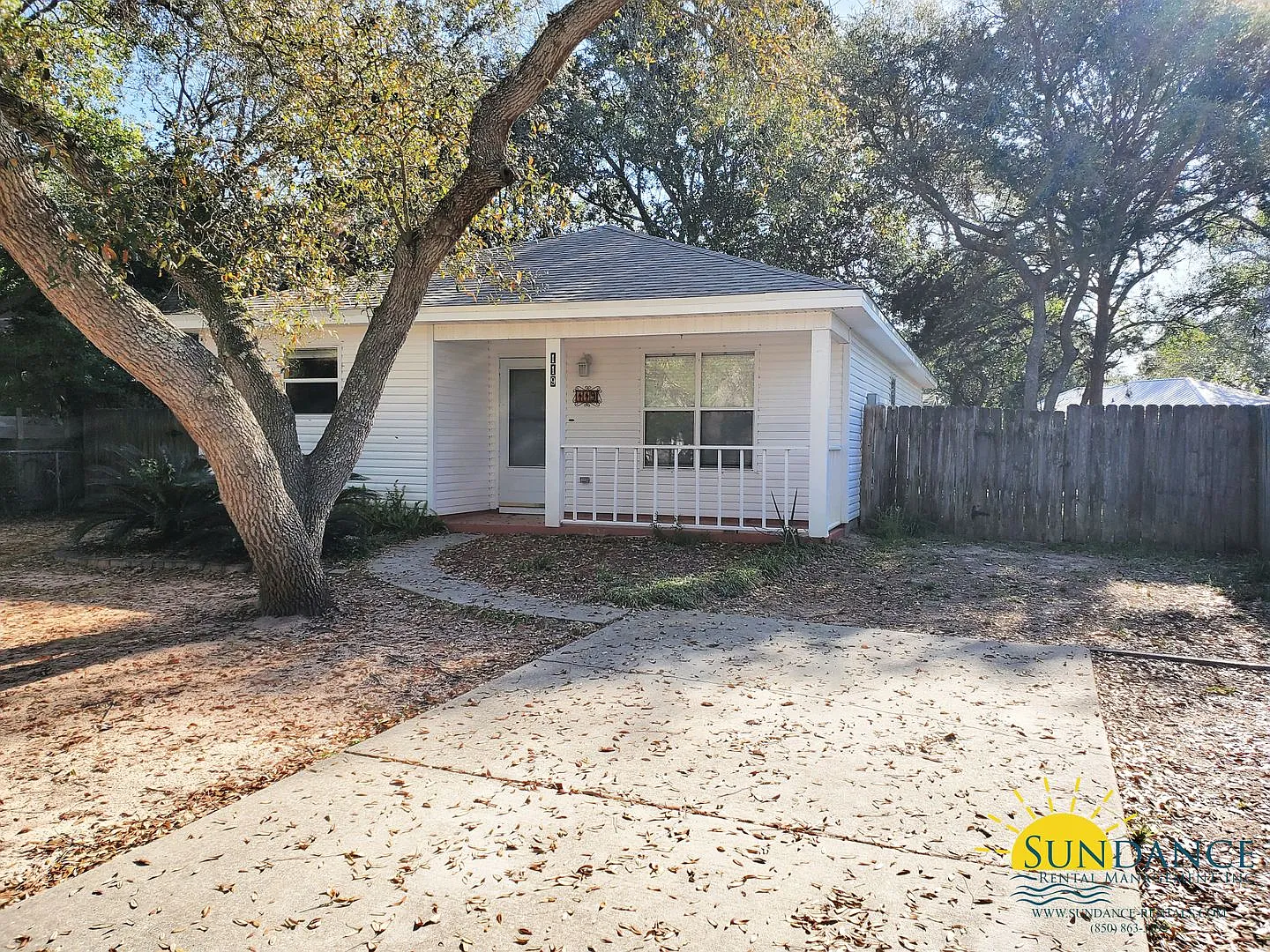 Great 4 Bedroom Home in Fort Walton! — Photo 2