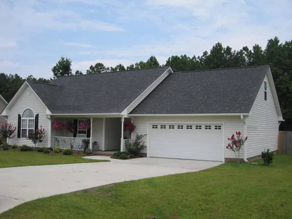 117 Secretariat Dr, Havelock, NC 28532