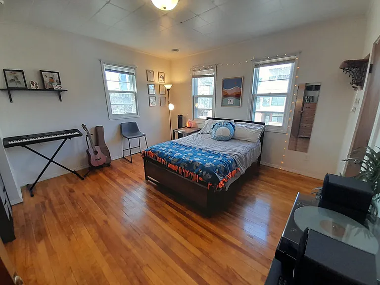 2-964 Lowry Ave NE #2 — Photo 5