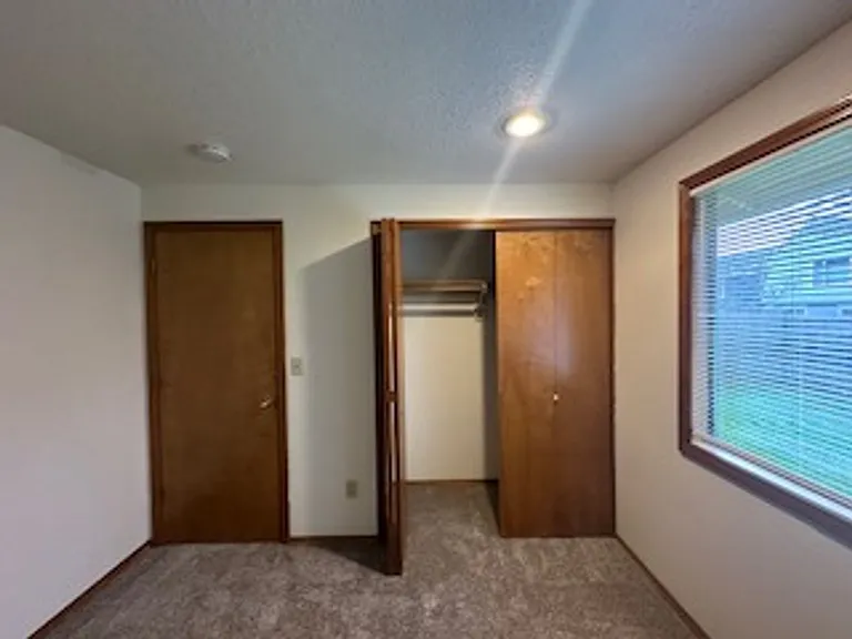 16265 NW Lyndel Ln — Photo 10