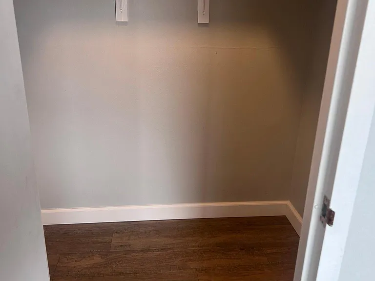 411 Lakewood Cir #906A — Photo 5