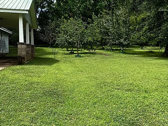 2nd image of 1211 W Vine Ave