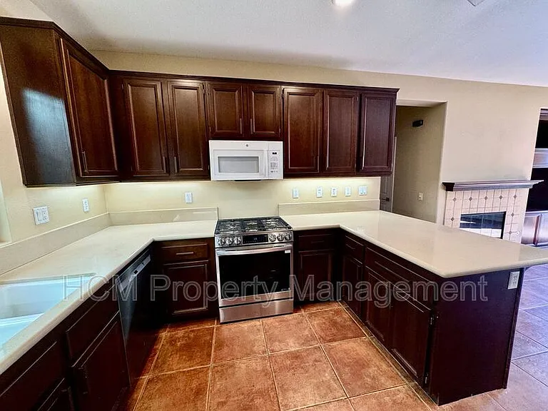 26027 Newport Ave — Photo 5