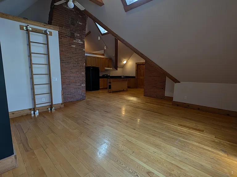 541 University Ave #5 — Photo 21