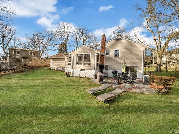 3rd image of 11 Meadowlark Road