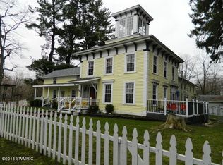 54979 Indian Lake Rd, Dowagiac, MI 49047