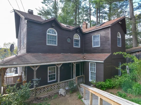 128 Gleason Ave, East Brookfield, MA 01515
