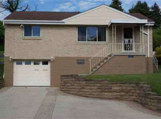 2015 Arnold Acres Dr, Pittsburgh, PA 15205