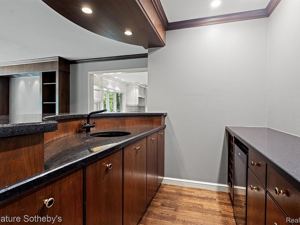 1381 Echo Ln, photo 8