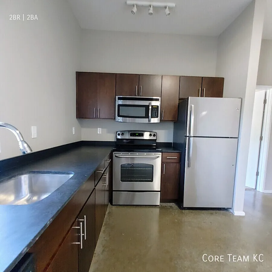 2 Bed 2 Bath in Midtown with Large Balcony — Photo 3