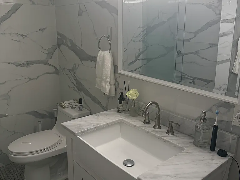 1123 W Grand Ave #3R — Photo 13