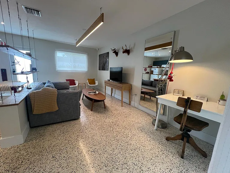 451 SW 24th Rd #2 — Photo 5