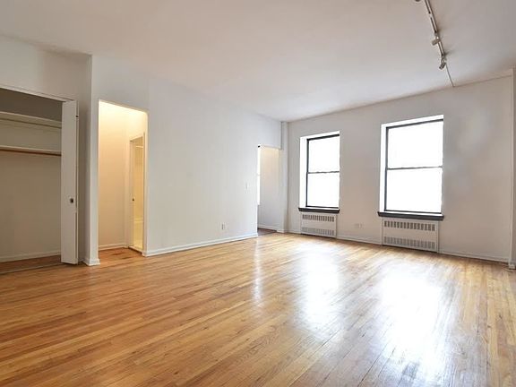 3rd image of 306 W 80th St APT 2A