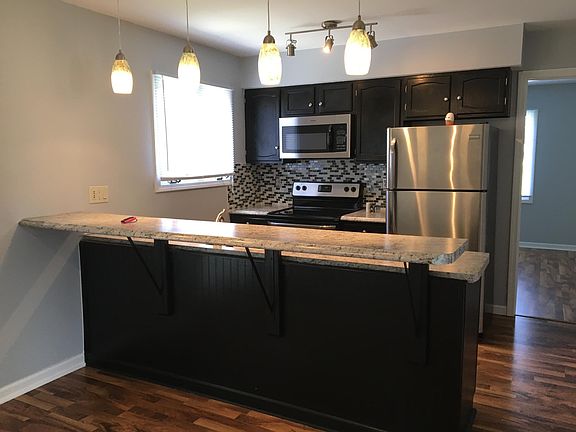 Kitchen Bar 